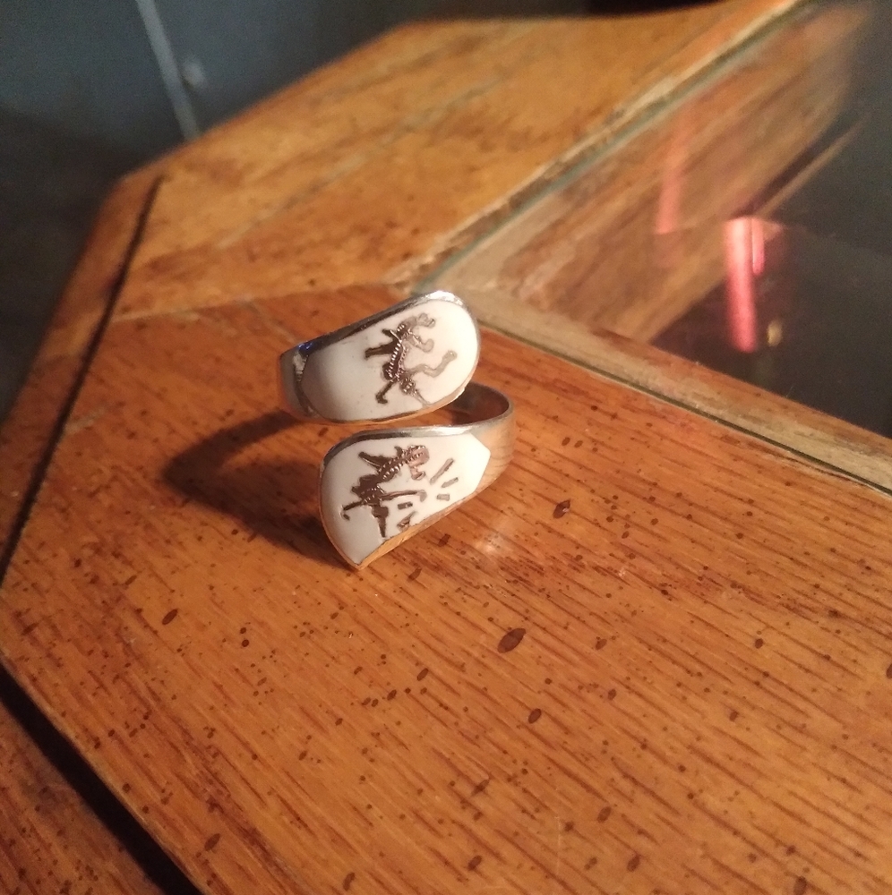 Vintage Siam Sterling Silver White Enamel Niello Goddess Band Bypass Ring 7 1/2
